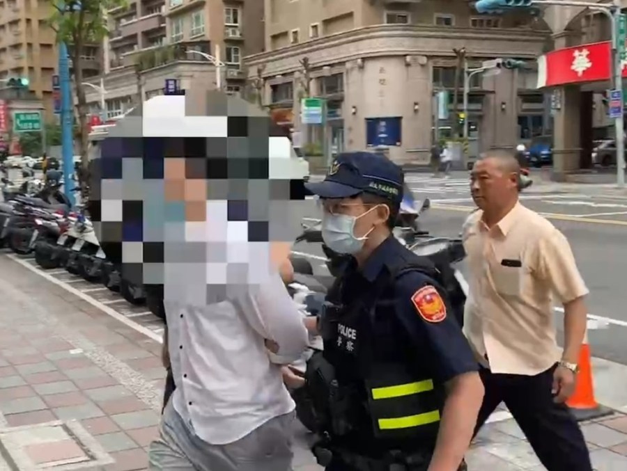 疑亮槍恐嚇開走保管車輛 37歲男繳不出車貸竟搶車逃 236 cnews204240517a04
