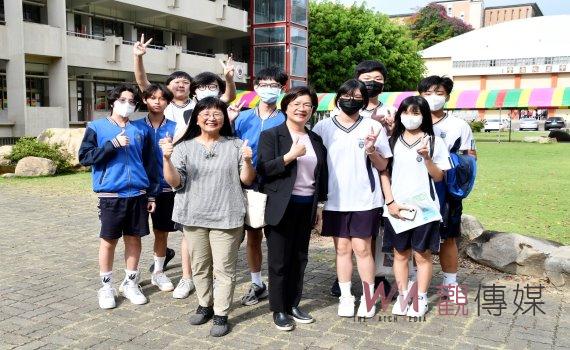 國中會考明起連二天登場 王惠美巡視考場試務準備情形