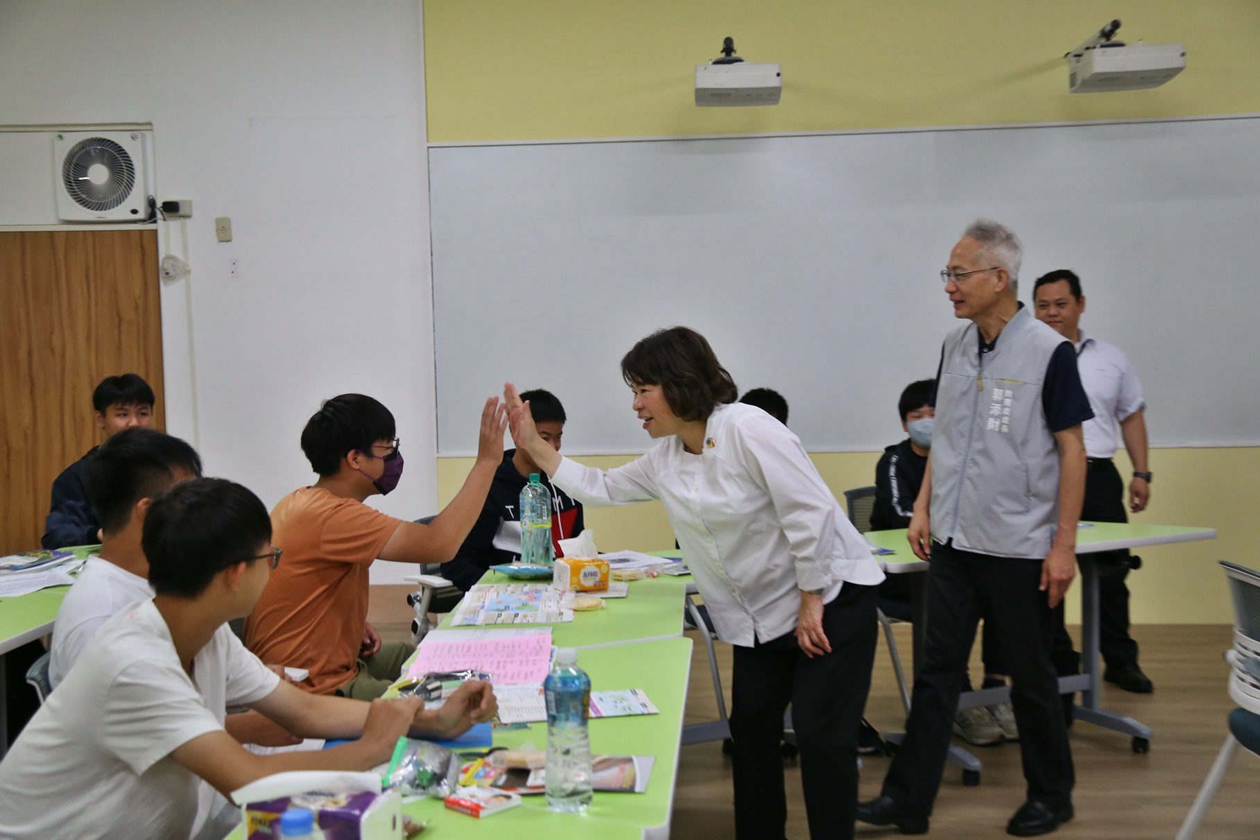 國中會考登場 嘉義市長黃敏惠勉勵考生全力以赴
