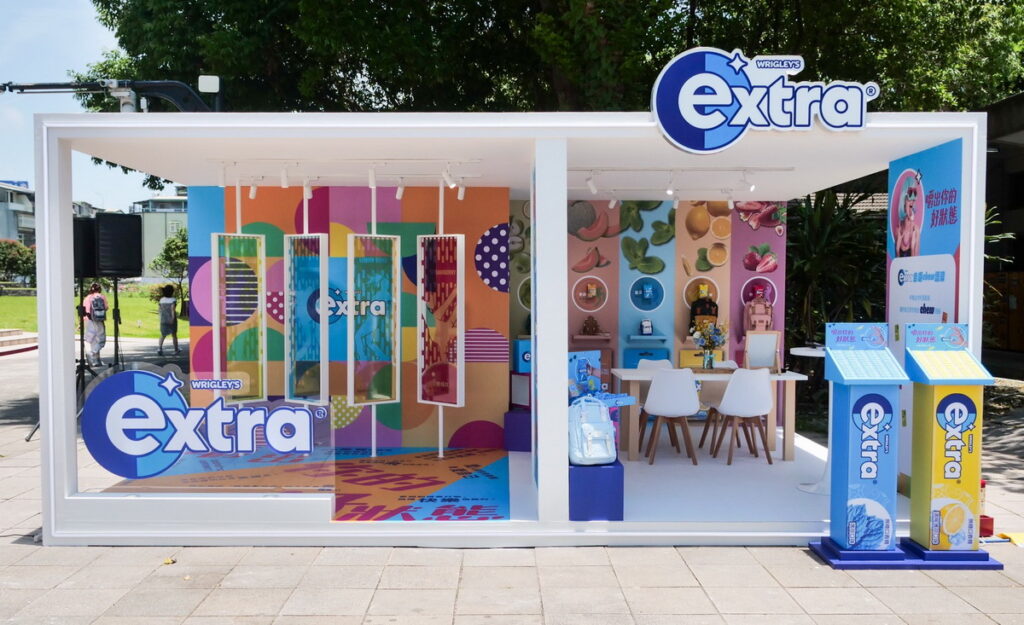 extra歡慶新品、新裝上市,今(5/18)、明(5/19)兩天於台北松菸椰林大道舉辦快閃品牌屋活動。