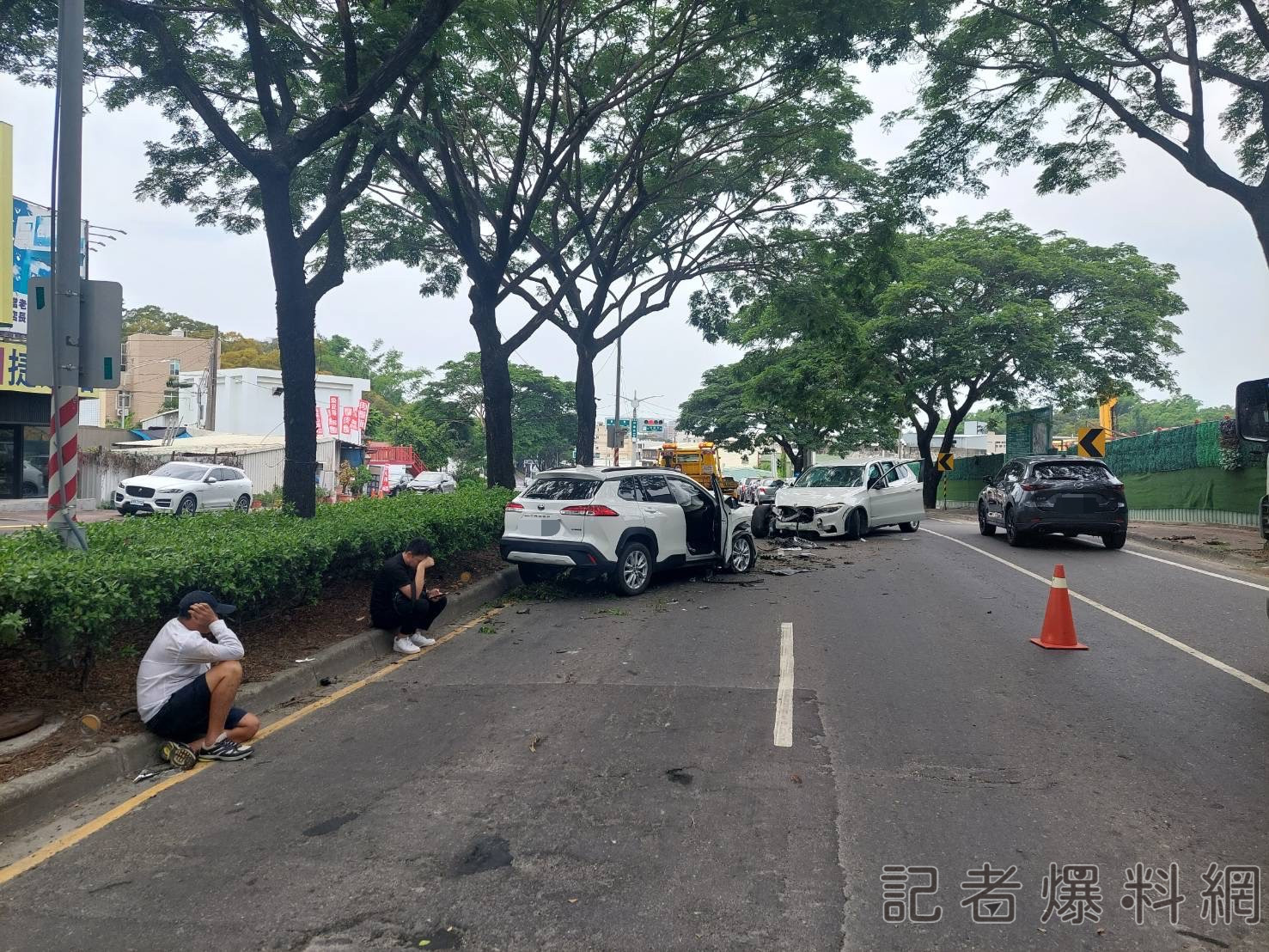▲高雄男酒駕撞車釀3人送醫。(圖/民眾提供)