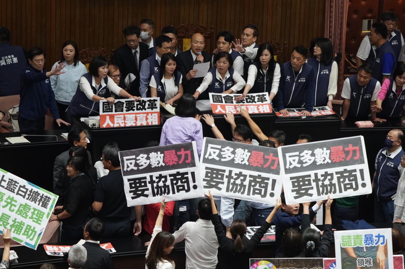 立法院今續審國會職權修正相關法案,各界憂慮朝野衝突再起。中央社資料照片