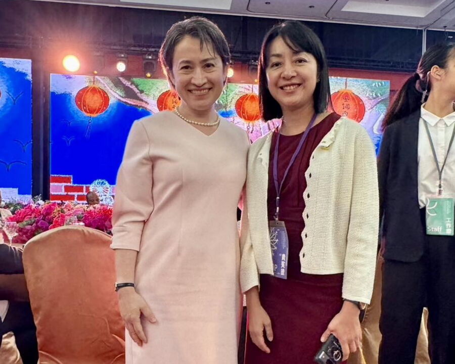 圖/時代力量黨主席王婉諭指出,謝謝蕭美琴副總統收下了信件,轉交給賴總統。(王婉諭臉書)