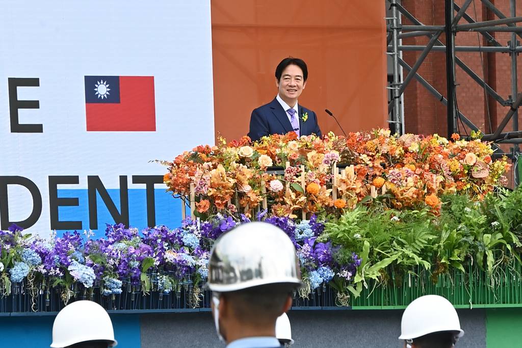 ▲中華民國第16任總統賴清德伉儷及副總統蕭美琴今天上午參加在總統府府前廣場舉行的就職慶祝大會。(記者張玉泰攝)