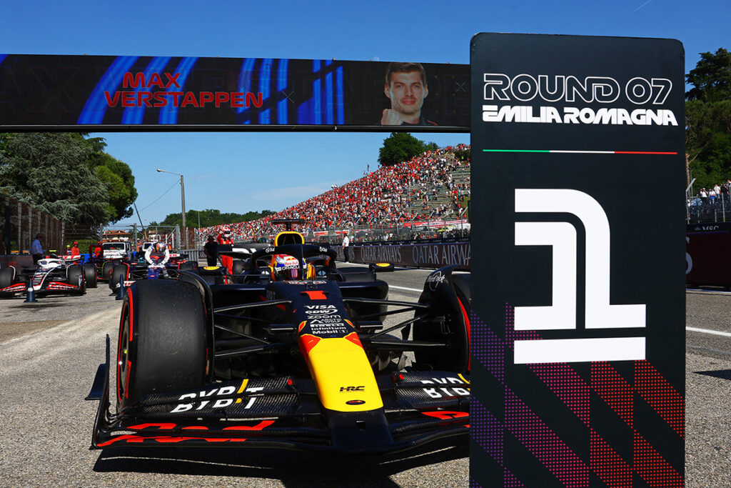 Red Bull車隊Max Verstappen 義大利成功抵禦Lando拿下本季第五冠