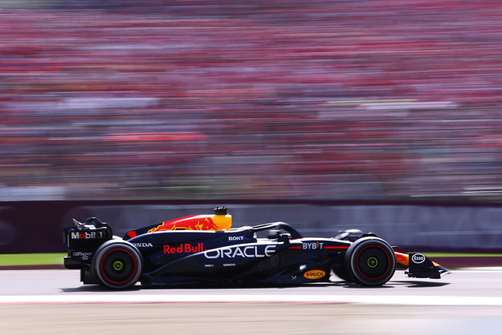 -Red Bull 車隊荷蘭籍車手 Max Verstappen成功抵禦Lando的追擊,於艾米利亞-羅馬涅大獎賽拿下本季第五勝。