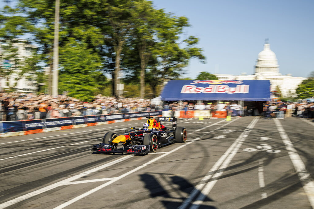Red Bull今年將於9月28日舉辦Red Bull Showrun活動,將賽車、賽車手及後勤團隊原班人馬移師臺中市政路前封街展演,預計可容納3萬名觀眾,門票將於8月開賣。