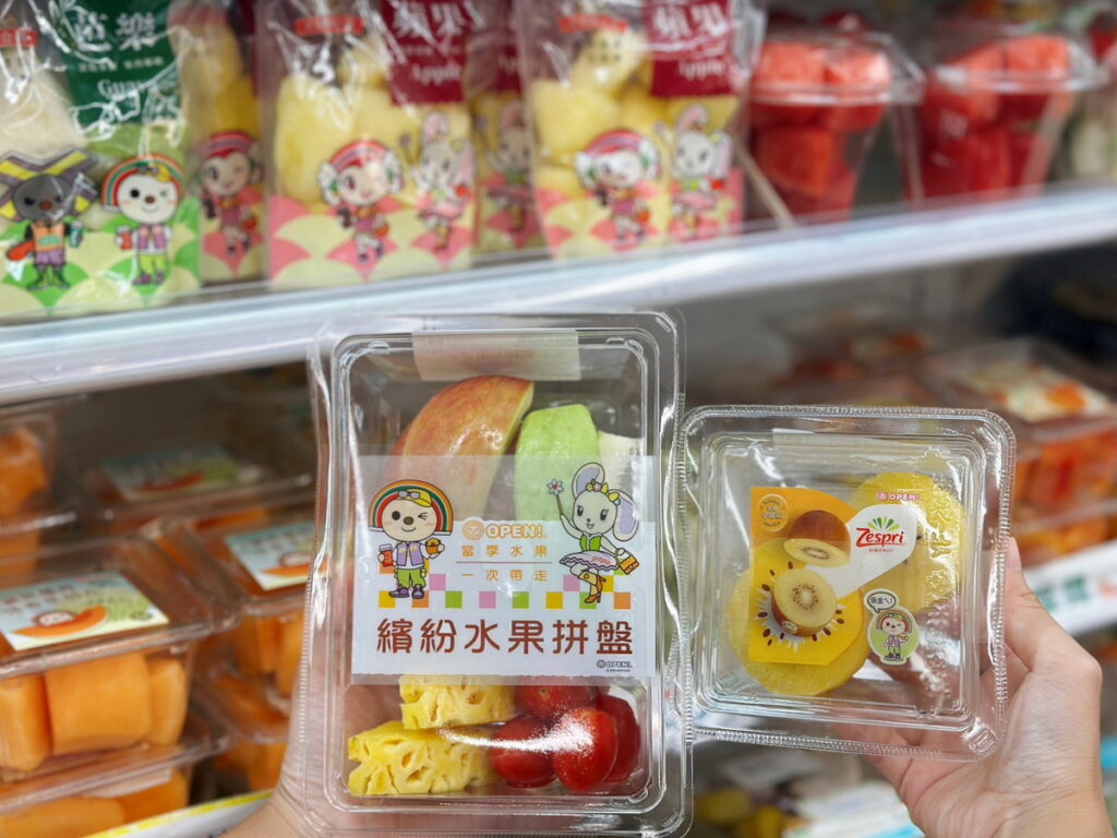 .7-ELEVEN販售來自紐西蘭的黃金奇異果，還有方便小家庭採買一次可以吃到四種水果的「繽紛水果拼盤」
