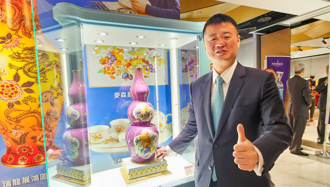 ▲國裕精品執行董事欒慎寰表示，今年的作品是近年來最豐富、最具特色的。（圖/記者黃淑貞攝）
