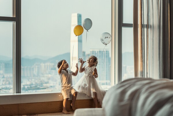 Children in Suite Children in Suite