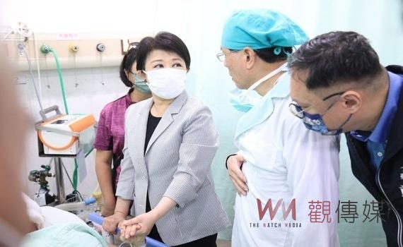 中捷傷人事件 市長盧秀燕趕赴醫院探視:中捷將負擔全額醫藥費