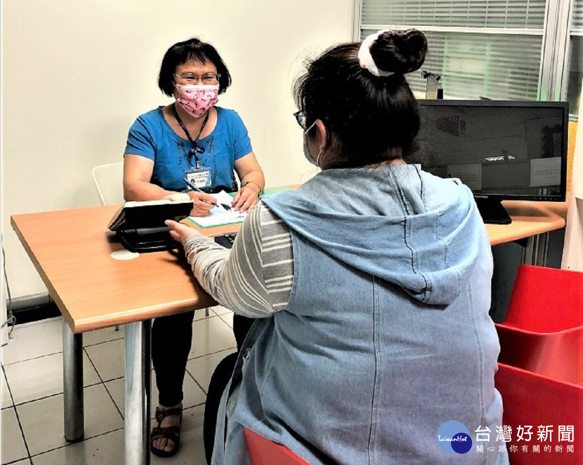 避免尋職不利而怯志工作 勞力發展署「青年職得好評計畫」助年輕媽媽重啟專業
