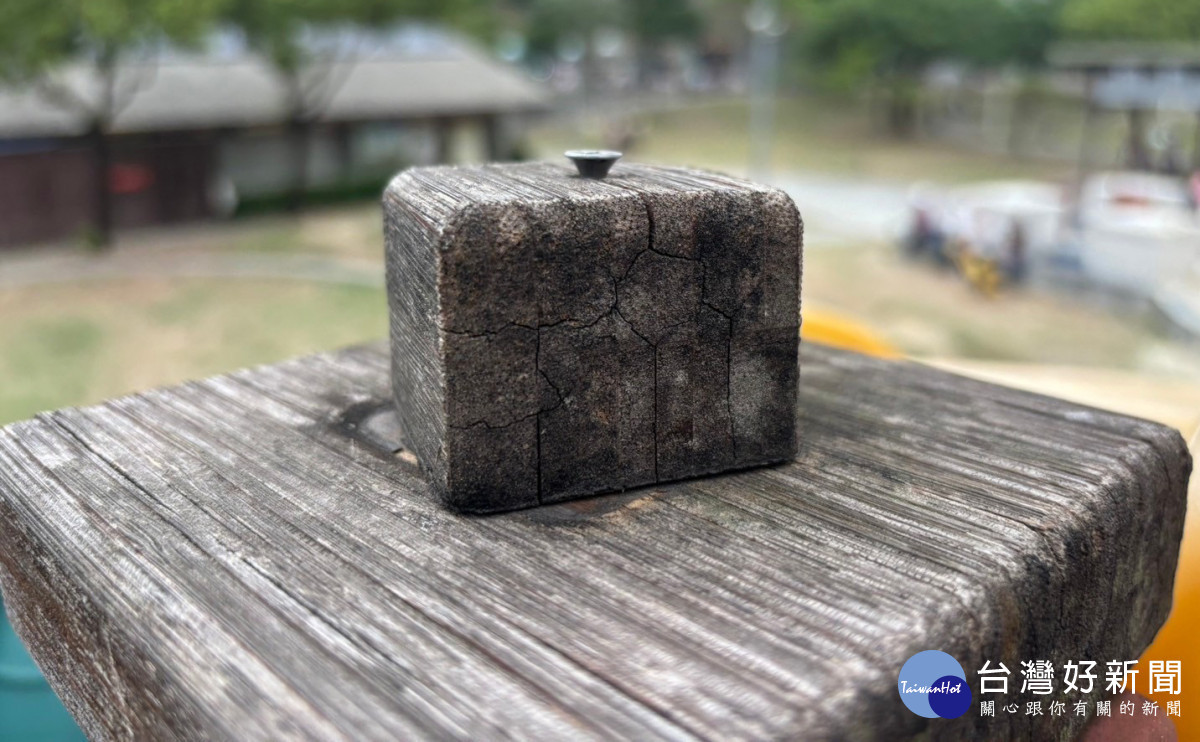 郭定緯指文化公園遊具有螺絲釘凸出問題,宛如電影《絕命終結站》/郭定緯提供