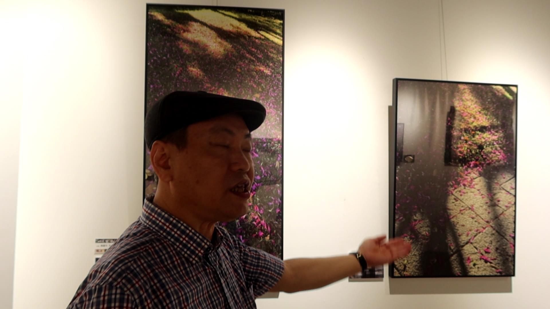 ▲國立彰化生活美學館室舉辦「回應-林文雄紀錄日常攝影個展」，展出藝術家林文雄共69件攝影作品，延伸了影像創作的空間與意涵。（記者張溎壕攝）