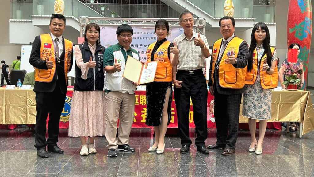▲ 凝聚藝術與公益力匯聯合獅子會捐贈家扶學園。(記者廖妙茜翻攝)