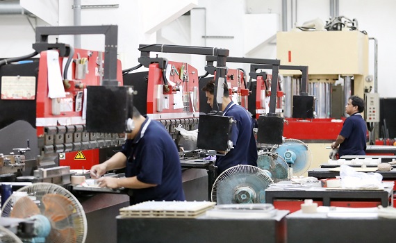 新北首創「永續貸」助企業淨零轉型 攜手板信商銀 加碼貸款利息補貼