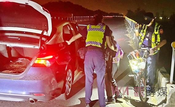 新北失蹤老嫗深夜徘徊北港堤防 北港警獲報協助聯繫家人報平安