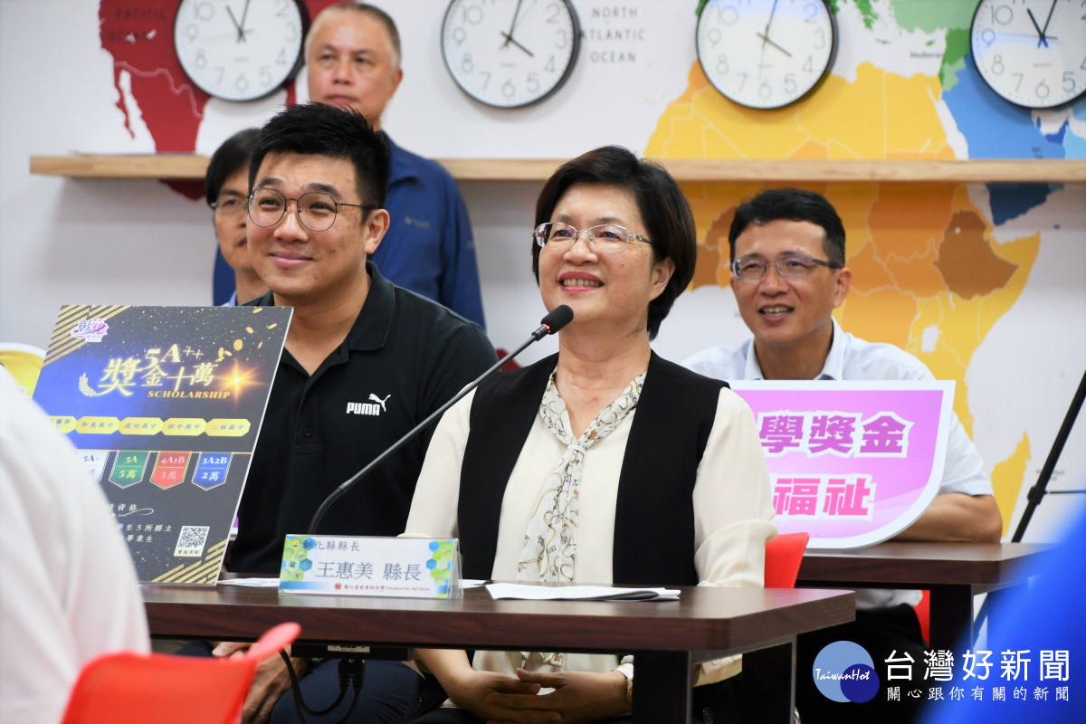 教學現場。圖/記者鄧富珍翻攝