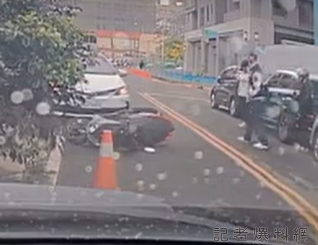 擺拍 假車禍