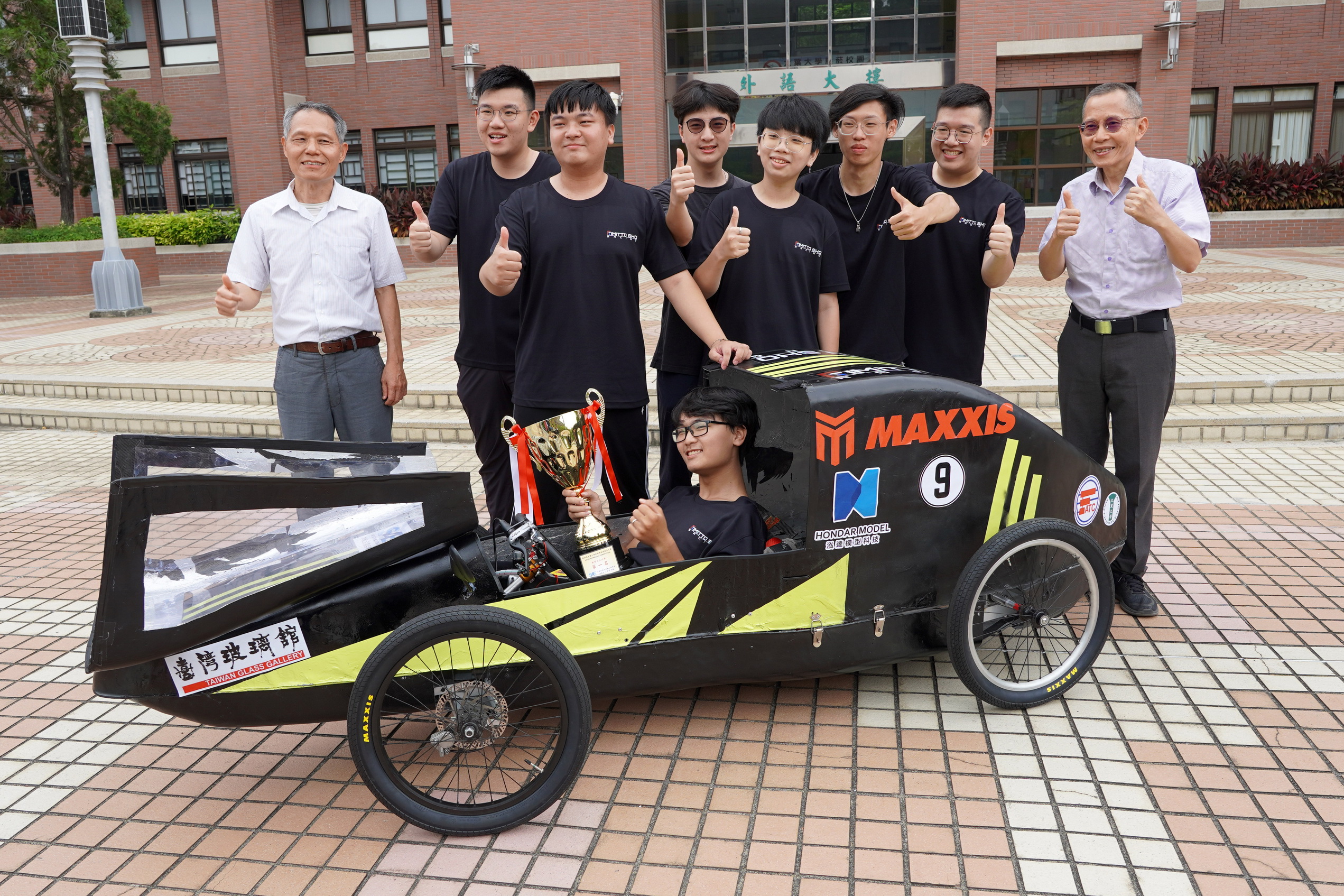 ▲大葉大學機械系Rimitto Sho車隊獲動態競賽第一名。（記者張溎壕攝）