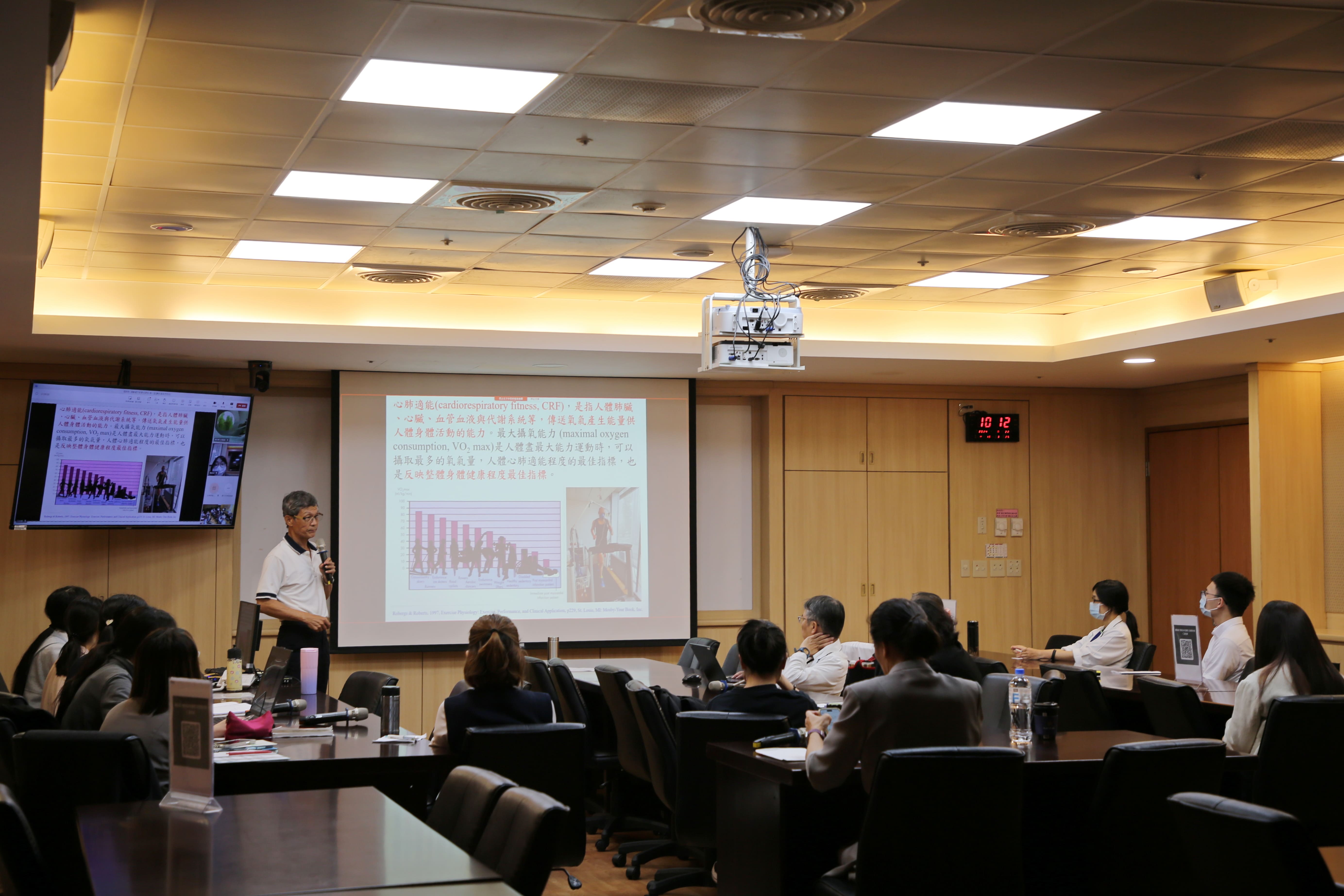 東部地區首次舉辦「運動處方養成系列課程」,主題吸引各醫療院所及鄉鎮市衛生所的各職類人員參加,透過雲端及實體一起學習。