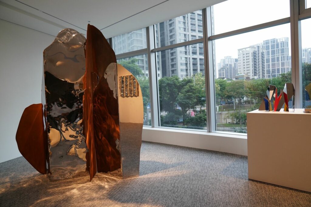 麗寶文化藝術基金會彩雲藝術空間,宋璽德教授雕塑個展。圖/麗寶集團
