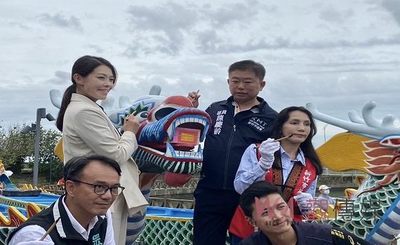 竹市端午龍舟賽將登場 高虹安為龍舟點睛祈福賽事順利