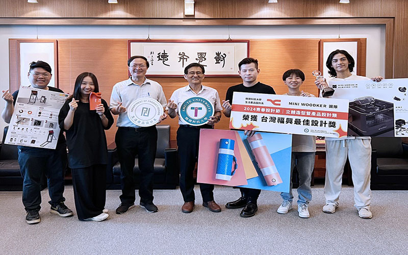▲王昭雄校長(中)、陳文亮主任(左三)、傅首僖老師(右三)與獲獎學生合影。(圖/記者朱星明翻攝)