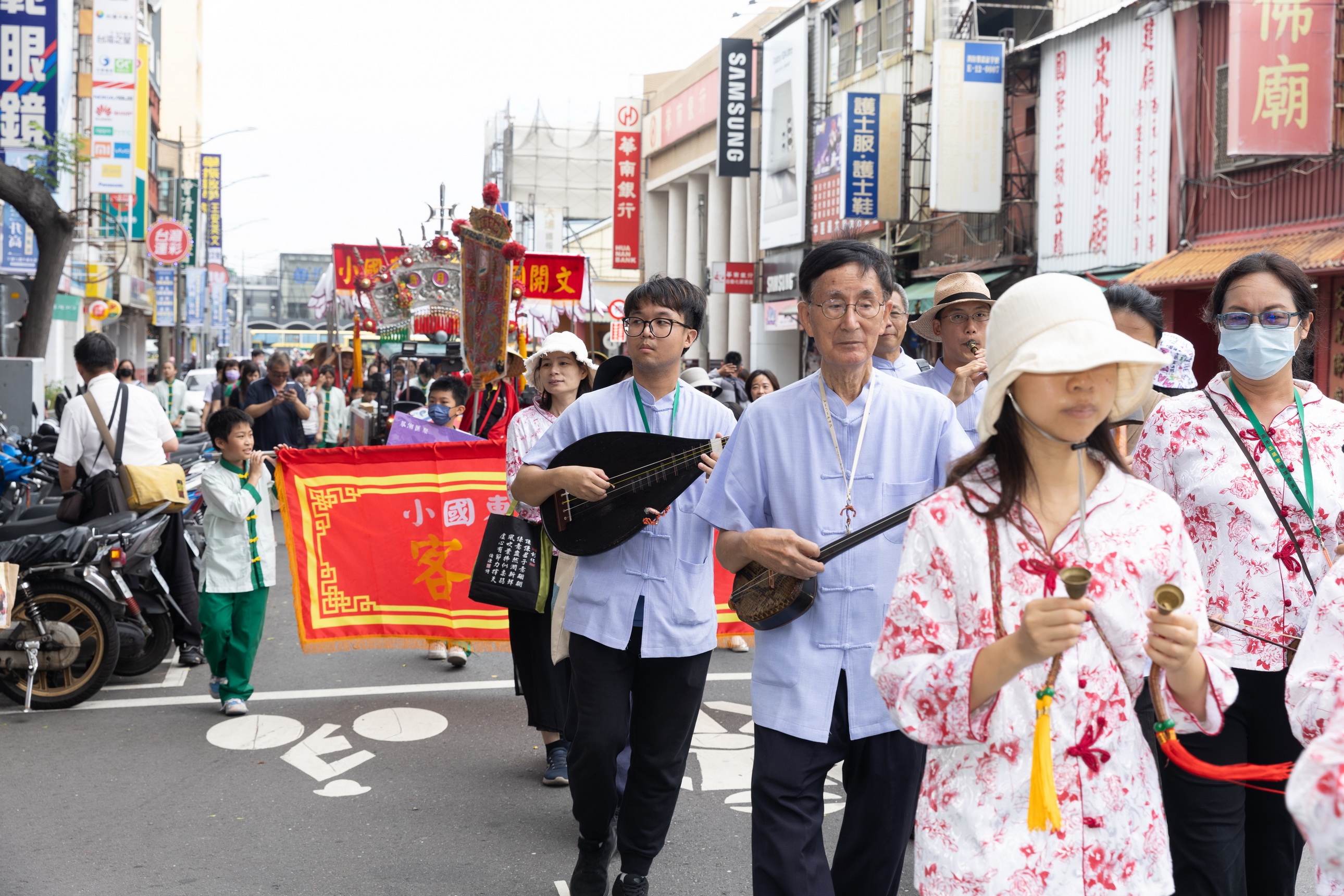▲彰化縣攜手國立傳統藝術中心舉辦「2024南北管藝術交流匯演暨彰化傳統戲曲節」，活動將傳統音樂帶到戶外，讓民眾享受這次難得的藝術盛會。（記者張溎壕攝）