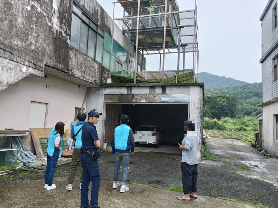 違建車庫藏賭場 啟動第三方警政令屋主自行拆除 207 cnews204240525a04