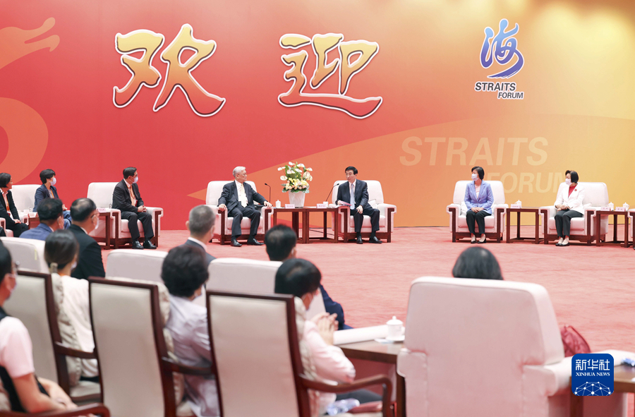 第16屆福建海峽論壇將在6月15日於廈門舉行,圖為去年15屆海峽論壇舉行時,政協主席王滬寧會見到訪的國民黨副主席夏立言一行。圖/取自新華網