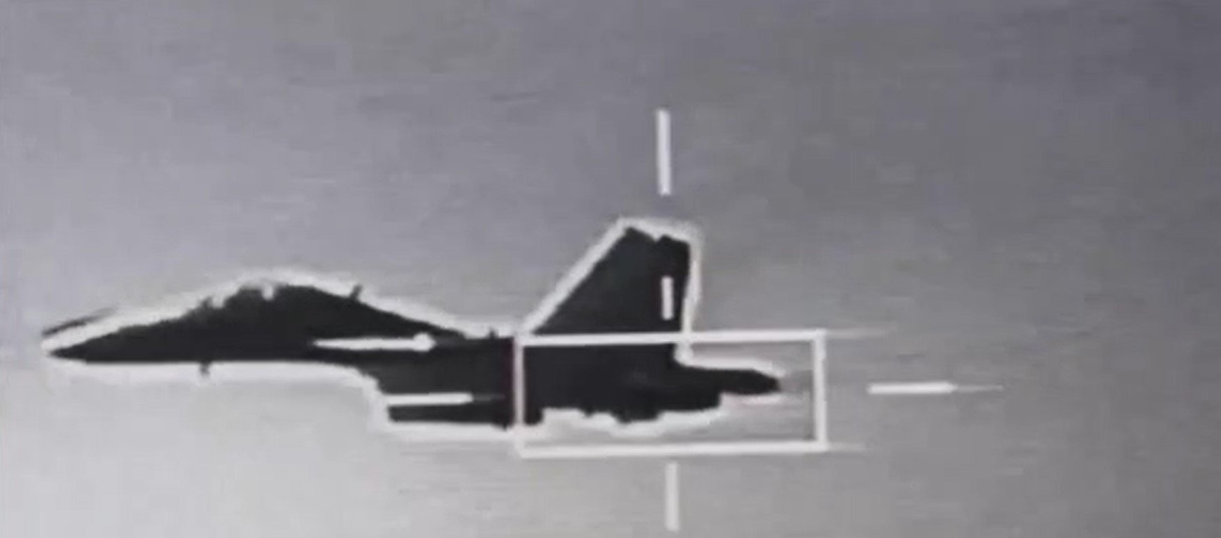 反制中共解放軍圍台軍演,國防部公布我空軍監控殲-16戰機影像。國防部提供