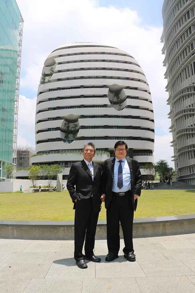 ▲中國醫大校長洪明奇院士榮獲2024分子生物學領域最佳科學家蟬連「雙冠王」殊榮。（記者張玉泰翻攝）