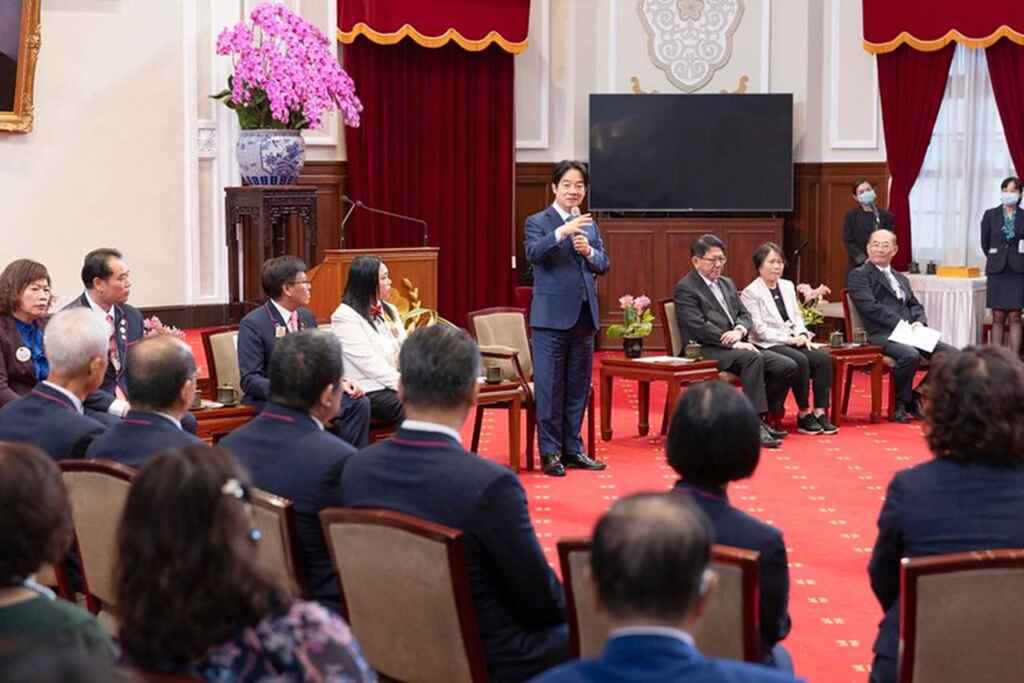 ▲賴清德總統今天上午接見「國際獅子會300-E2區重要幹部」,期盼未來,各位獅友能夠提供政府寶貴意見,共同推動國家進步發展,帶給人民更好的生活。(總統府提供)