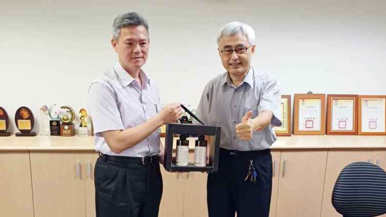 ▲法務部行政執行署彰化分署分署長郭景銘與彰師大耿全福學務長合影。（法務部行政執行署彰化分署提供）