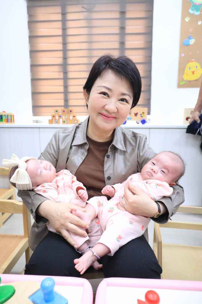 ▲台中市長盧秀燕力推「公托公幼親子館倍增計畫」外埔首座公托「馬鳴托嬰中心」開幕。（台中市政府研考會提供）