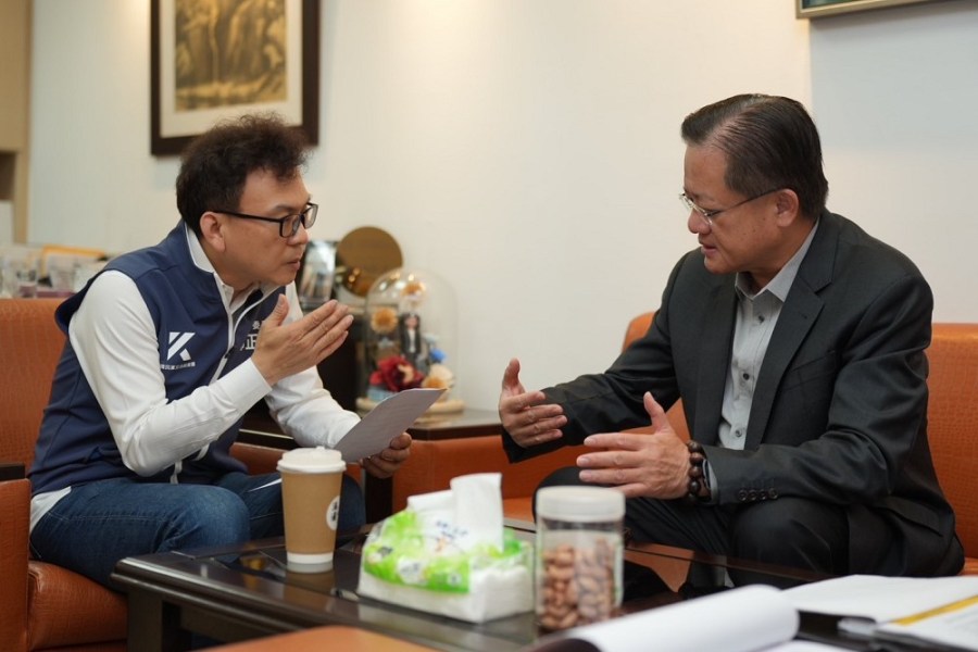 鄭正鈐促補新竹消防人力裝備 蕭煥章應允:全力支援 236 鄭正鈐促補新竹消防人力裝備 蕭煥章應允:全力支援 235