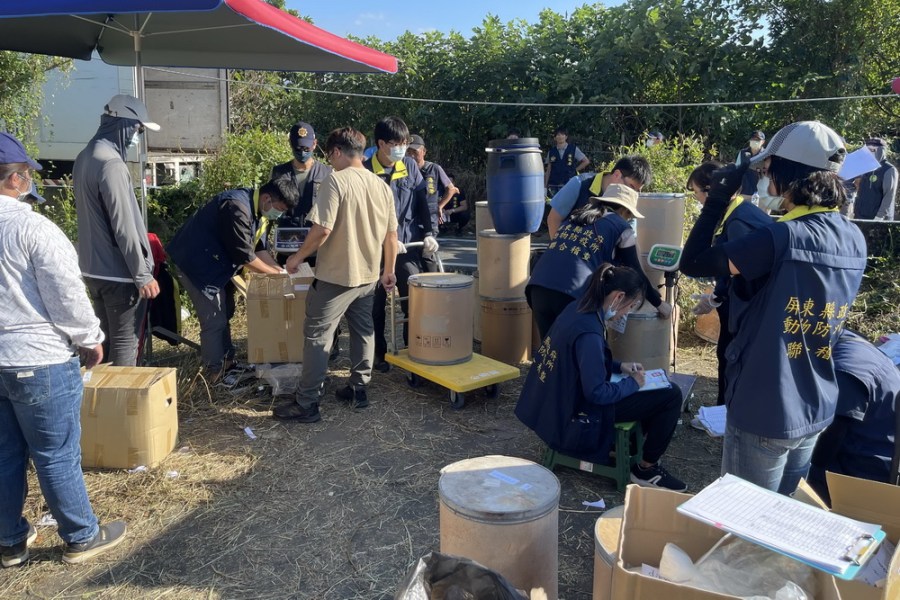 屏檢跨單位查獲6噸動物用偽禁劣藥 起訴葉嫌3人 244 屏檢跨單位查獲6噸動物用偽禁劣藥 起訴葉嫌3人 243