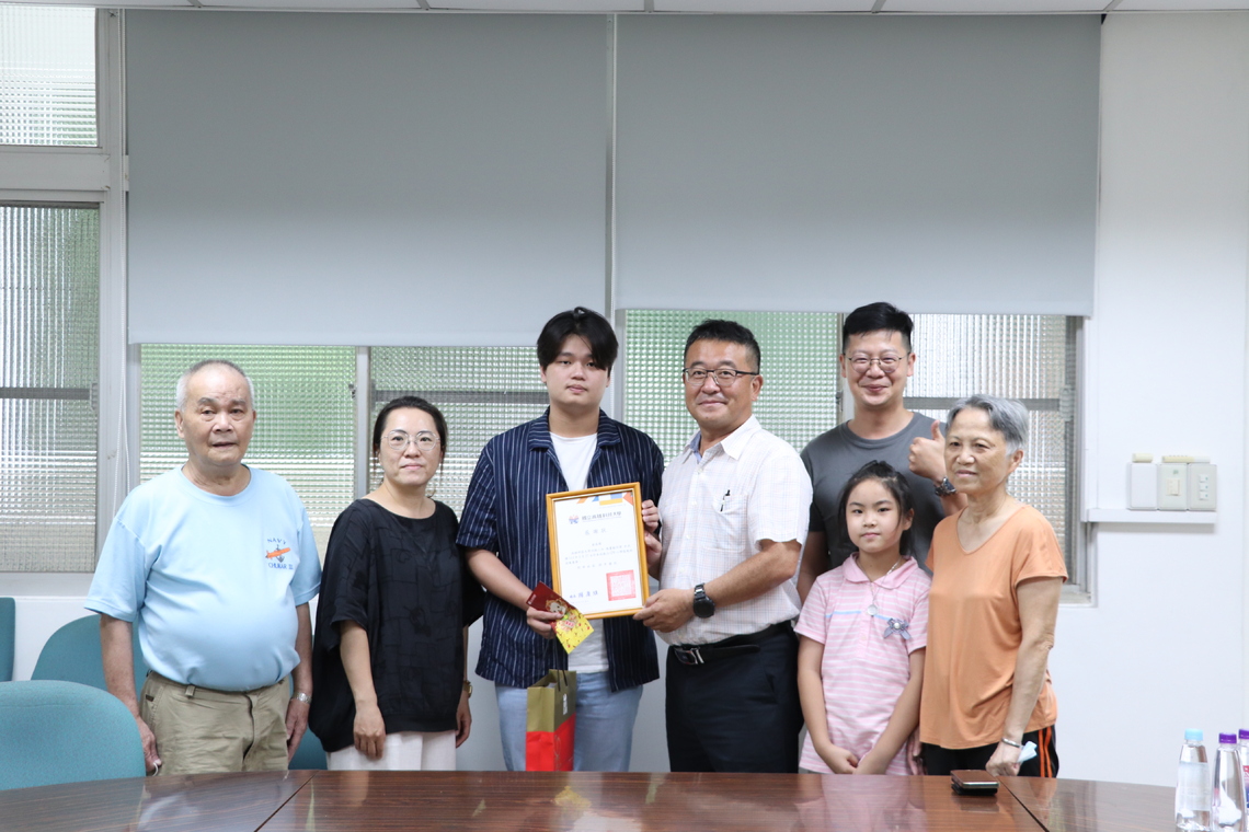 漾新聞|上個月才考取急救證照 高科大學生學以致用救回校園運動民眾寶貴生命