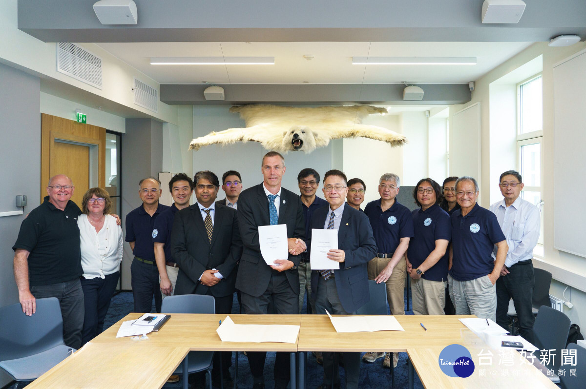中央大學與挪威南森遙測中心（Nansen Environmental and Remote Sensing Center, NERSC）在挪威於5 月 27 日「雙邊合作備忘錄」簽署 。