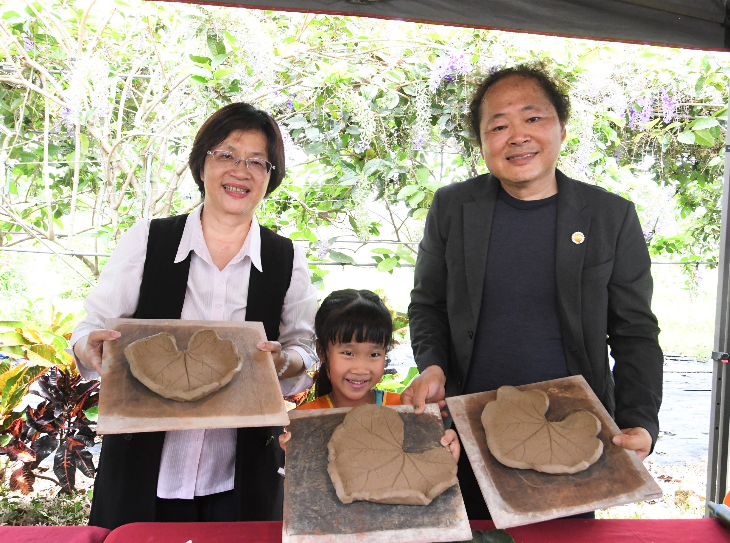 ▲彰化縣政府今年暑假推出多元有趣的「遊樂翻轉夏令營」,有110梯次營隊等你來,彰化縣長王惠美希望孩子們在暑假能有充實多元的體驗。(記者張溎壕攝)