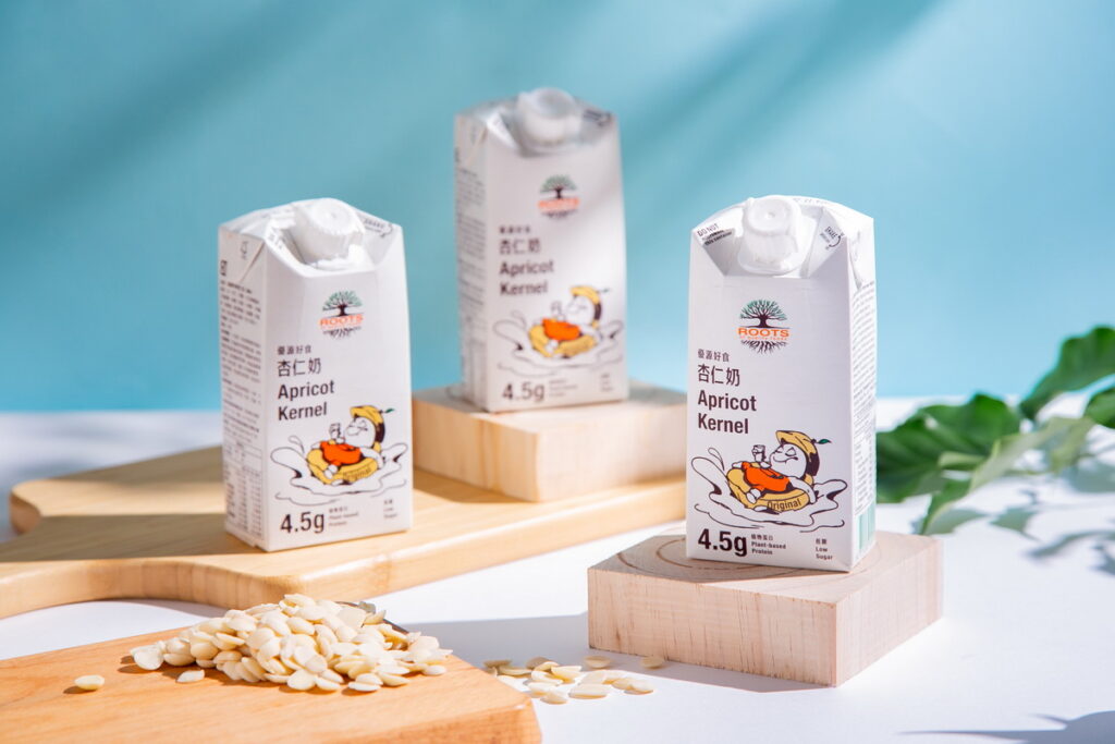 台灣在地新創植物飲品牌「優源好食」主打原粒研磨、UHT製程的常溫即飲杏仁飲,成功搶佔植物奶市場,成為乳糖不耐症及追求健康養生族群的首選。