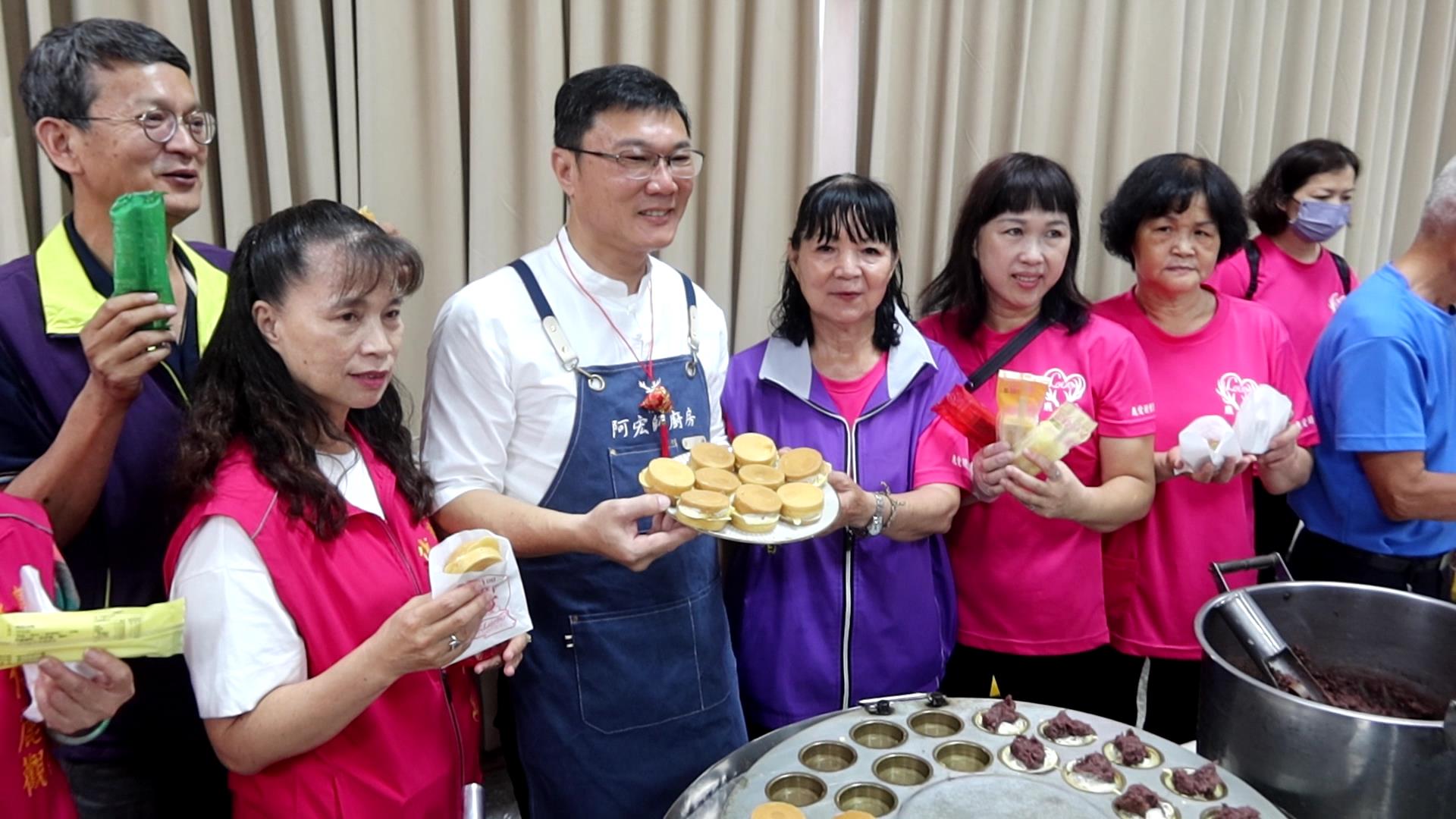 ▲端午節即將到來，鹿港鎮公所啟動2024鹿港四季紅-夏鬧端陽系列活動，鹿港鎮長許志宏歡迎各地的遊客前來感受鹿港端午節的熱鬧氛圍。（記者張溎壕攝）