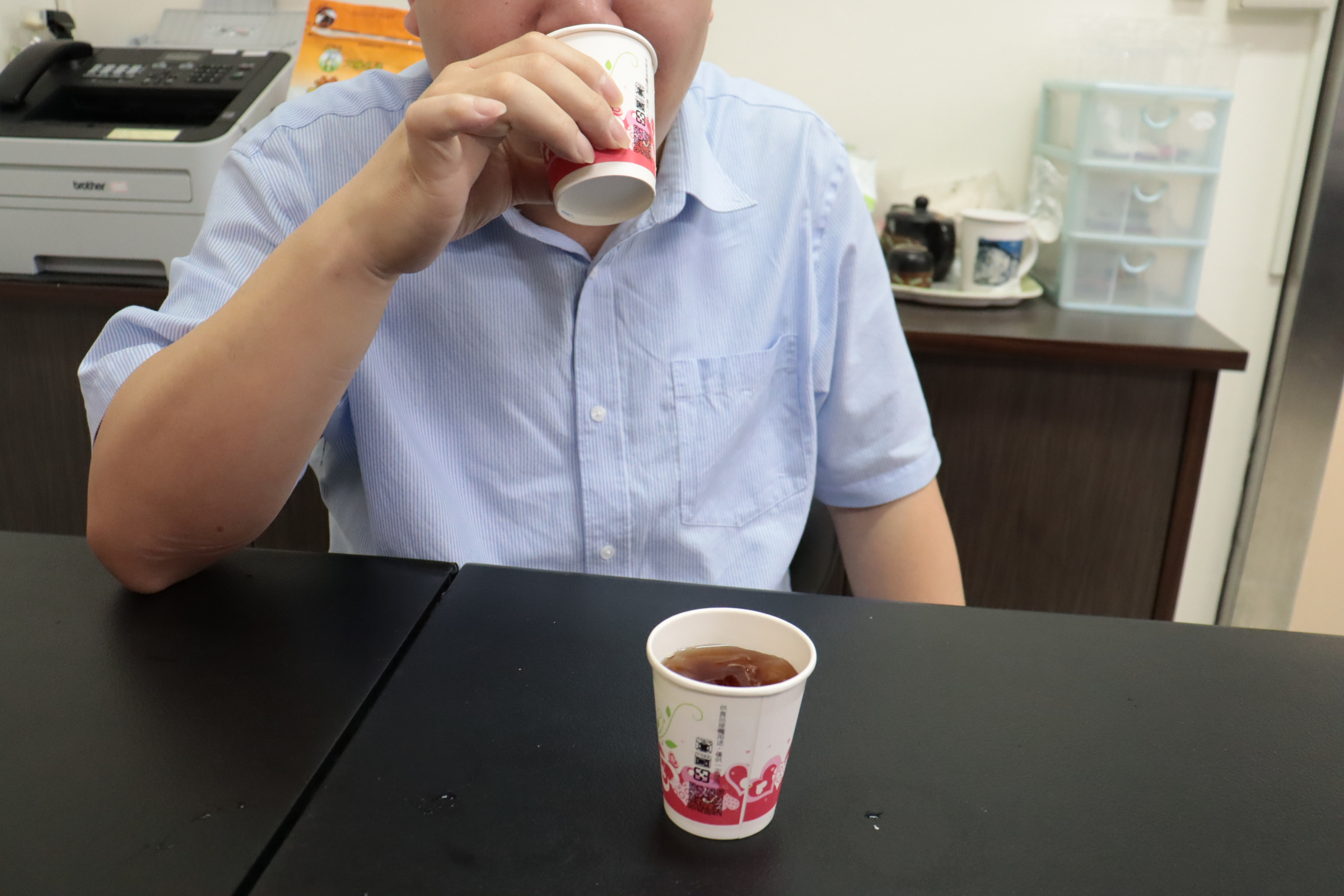 ▲家族又有糖尿病史！36歲紅茶店員工渴了就喝含糖紅茶，又很少喝水，經醫師判定糖尿病上身。（示意圖　彰化醫院提供）