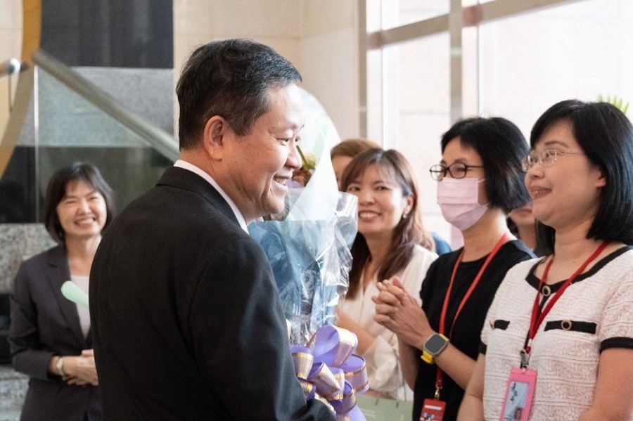 考院正副長周弘憲、許舒翔出任 黨內人士:具互補和加乘效果 240 考院正副長周弘憲、許舒翔出任 黨內人士:具互補和加乘效果 239