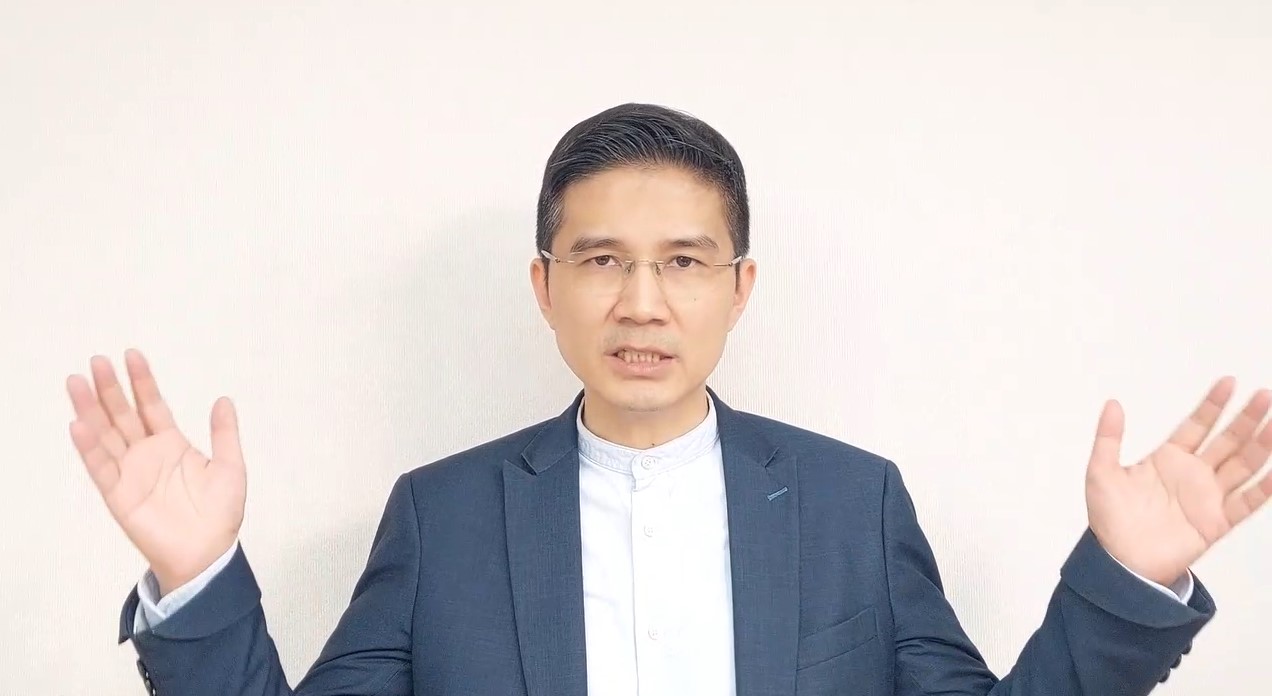 曾獻瑩參與北市議會調查小組調查京華城、台智光兩案,體會到國會調查權的重要性。(記者張欽翻攝)