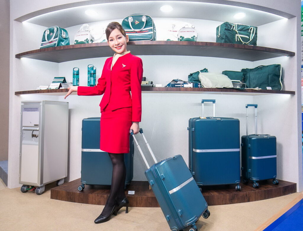 國泰航空質感選品店旋風回歸，旅展期間購買選品即享現場優惠價，刷聯名卡再享 9 折優惠。