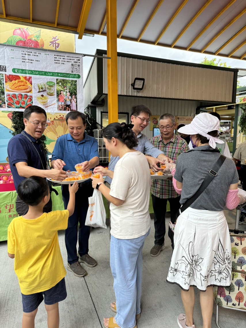 屏東芒果與洋蔥上台北 名廚美食快閃活動吸引眾人