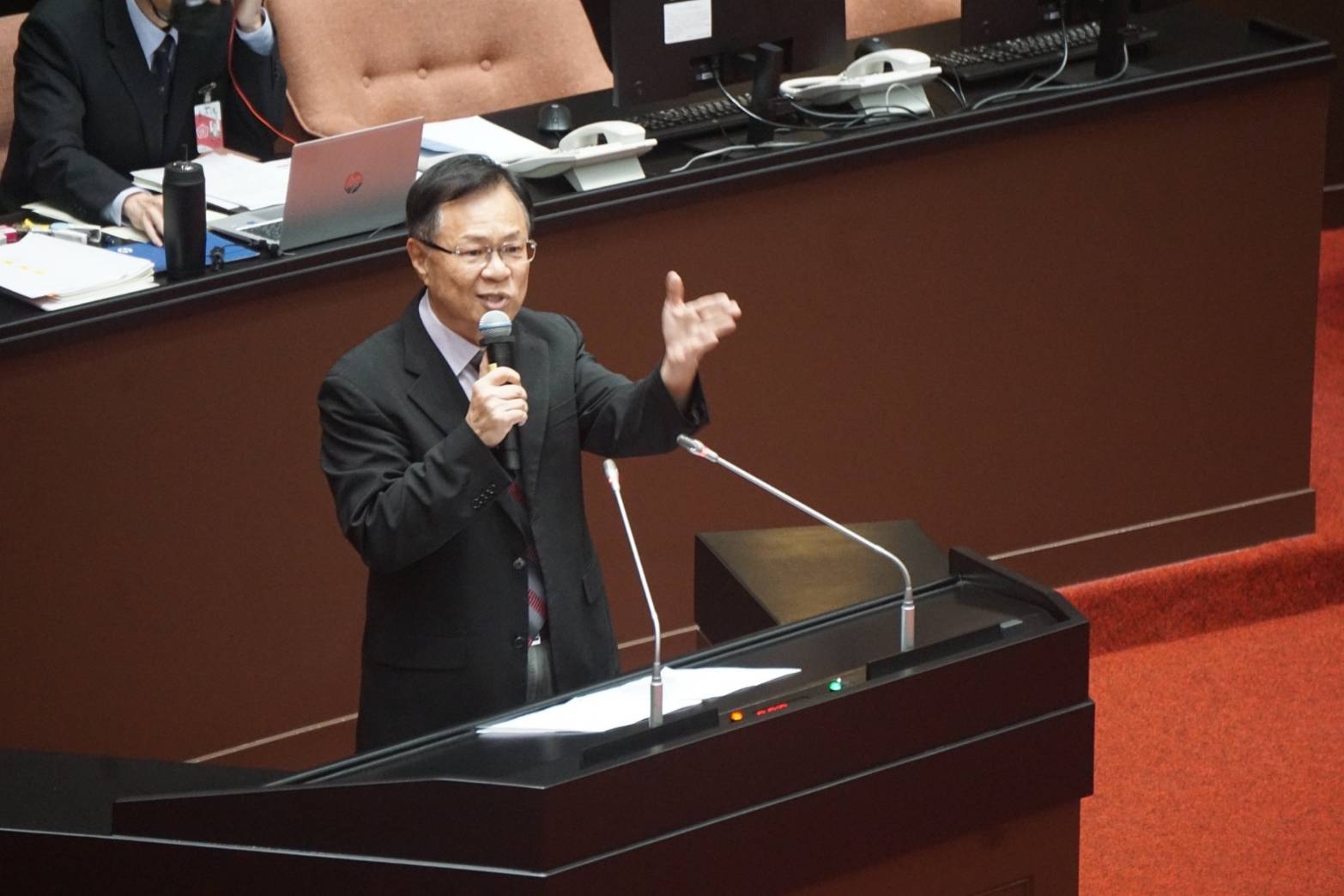 張啟楷認為,種種跡象顯得欲蓋彌彰,間接證實了王義川所說絕非誇大其辭、空穴來風。(圖/張啟楷國會辦公室提供)