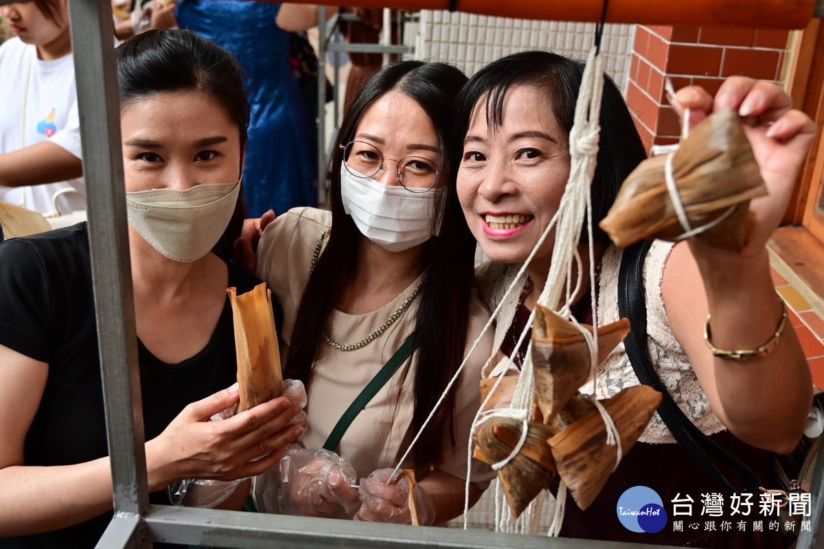 桃園市政府婦幼發展局於新住民文化會館舉辦「與粽不同慶端午.新住民回娘家」活動。